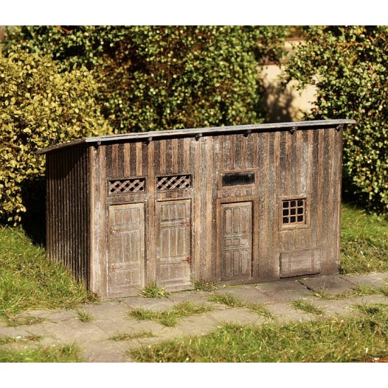 HO Scale Shed For Materials