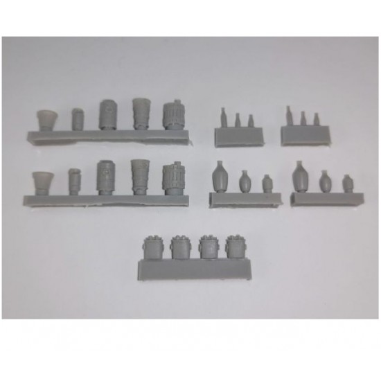 1/72 Various Containers and Bottles