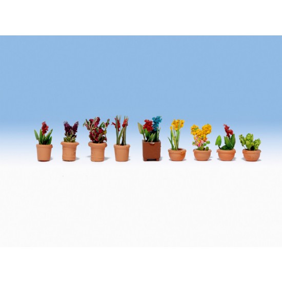 N Scale Ornamental Plants in Pots (9 flower pots)