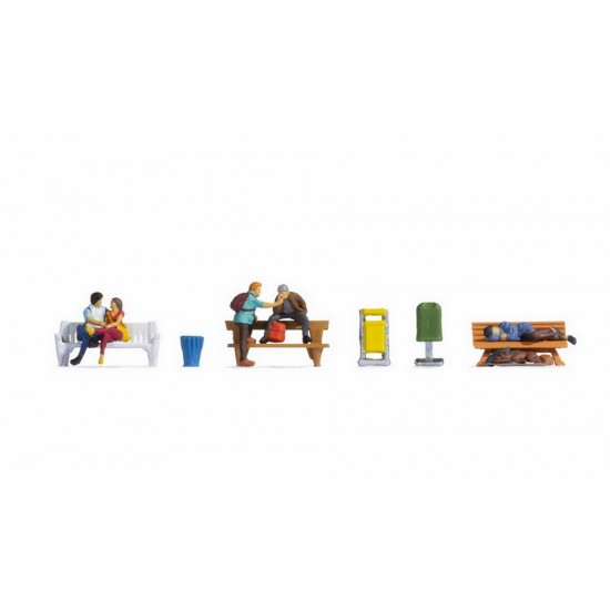 HO Scale People on Benches (5 figures w/accessories)
