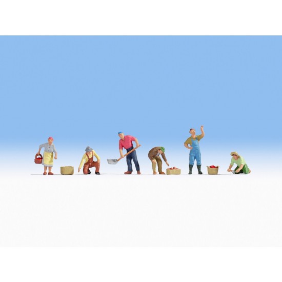 HO Scale Harvesters (6 figures & accessories)