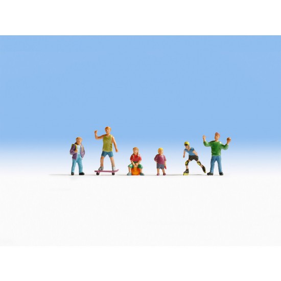 HO Scale Playing Children (6 figures)