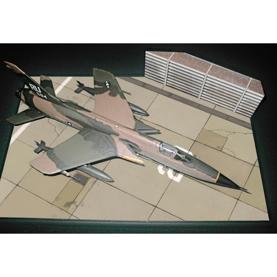 1/72 Airfield Tarmac Sheet: "Revetment Wall Sections" (Size: 310 x 219mm)