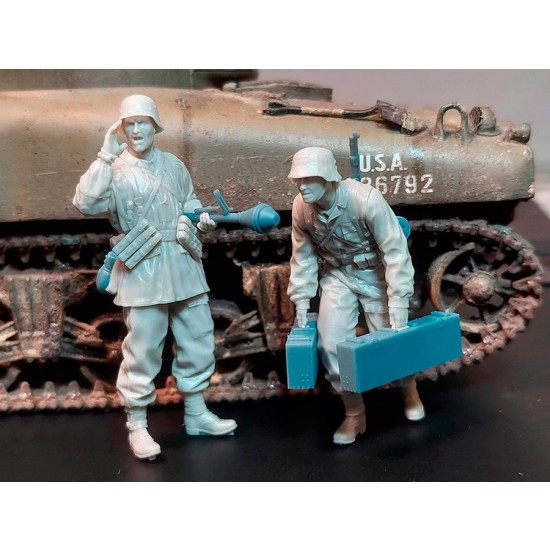 1/35 Panzerknacker Team set (2 figures)