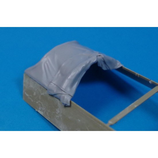 1/35 WWII Rolls Canvas Cover for SdKfz.251 D