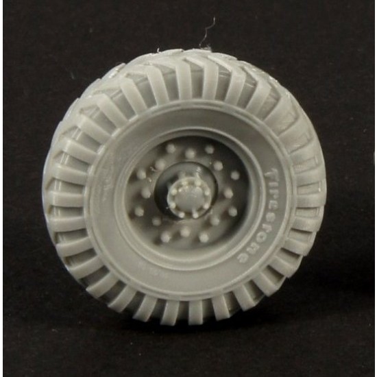 1/35 AC "Otter" Road Wheels (Firestone)