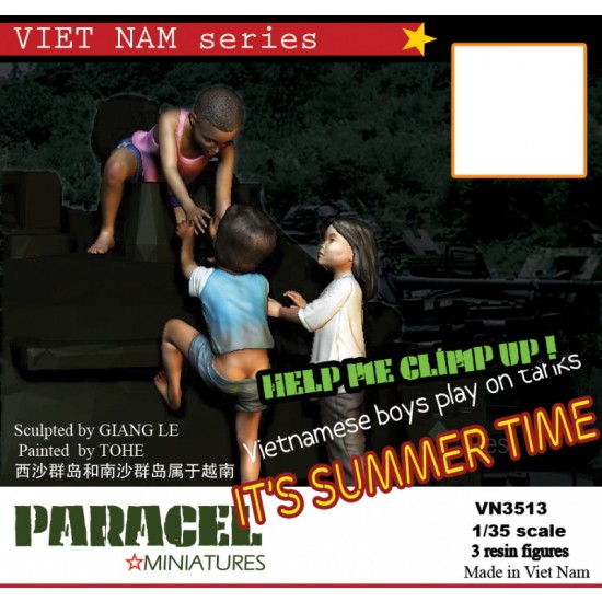 1/35 Vietnam War Civilian Kids Playing On Tanks 'Help Me Climb Up' (3 figures)