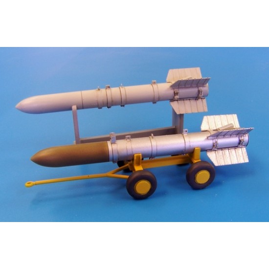 1/48 Tiny Tim Missiles - Long (2 Missiles + 1 Cart)