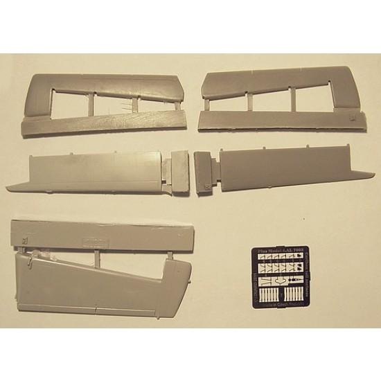 1/72 DHC-4 Caribou Tail Surfaces set for Hobbycraft kit (Resin parts + PE)