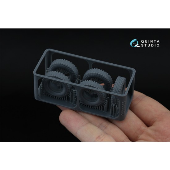 1/35 UAZ-469 Family Tyre set for Zvezda kits