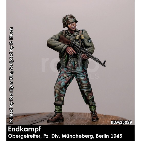 1/35 Endkampf, Obergefreiter, Pz.Div. Muencheberg, Berlin 1945 (StG 45 m included)
