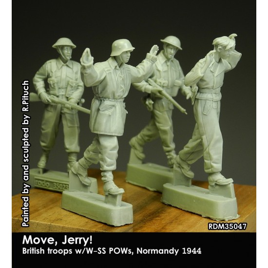 1/35 Move, Jerry! British Troops w/WSS POWs, Normandy 1944 (4 figures)