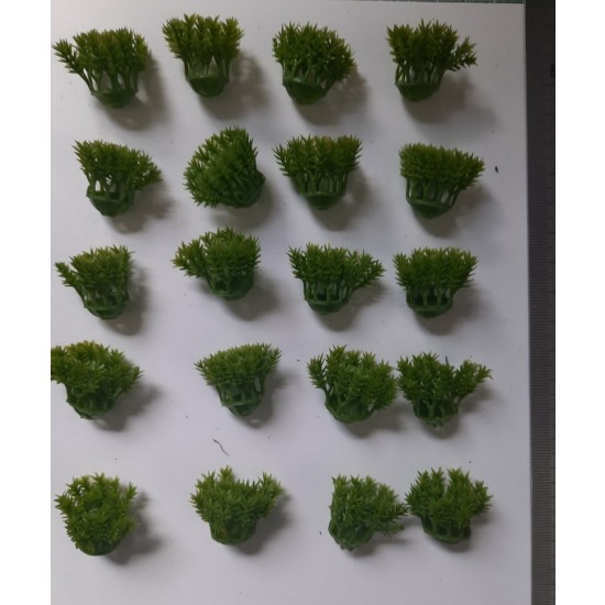 1/35 - 1/16 Plastic Plants - Low Bushes Light Green (15pcs)