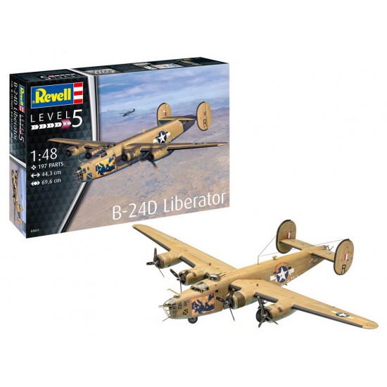 1/48 Consolidated B-24D Liberator Heavy Bomber w/Tractor and Crew