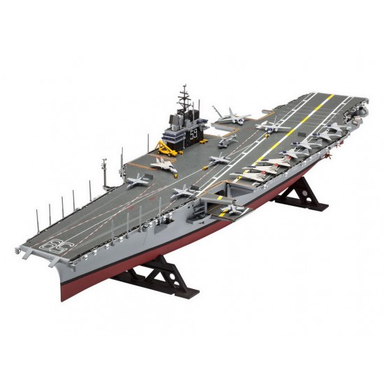 1/542 USS Forrestal Aircraft Carrier
