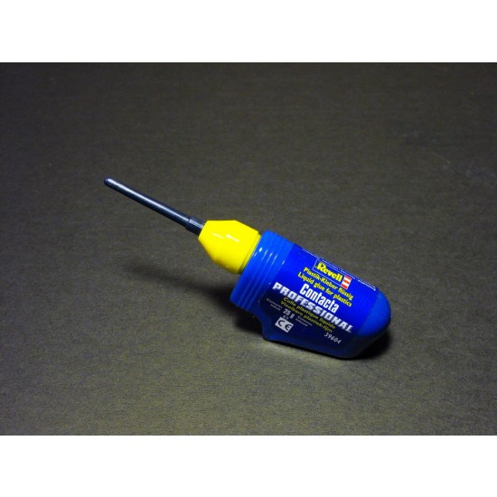 thumbnail image 2 of Revell Contacta Professional Polystyrene Cement - 25g Plastic Glue With Fine Nozzle (39604) 2 of 5