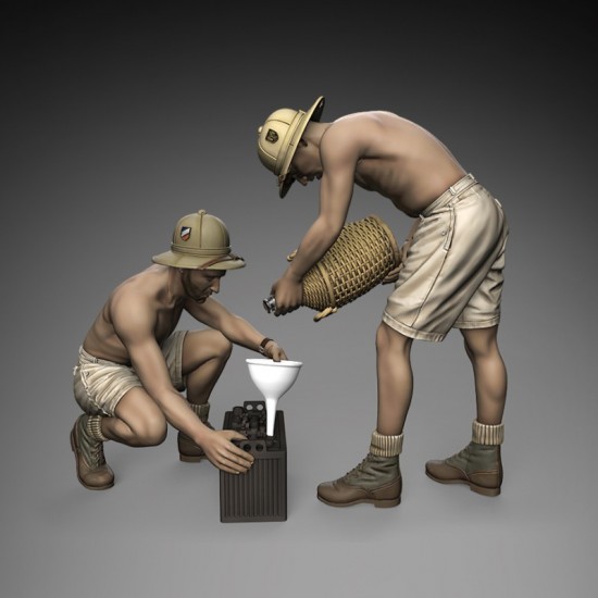1/35 German DAK Soldiers Battery Maintenance