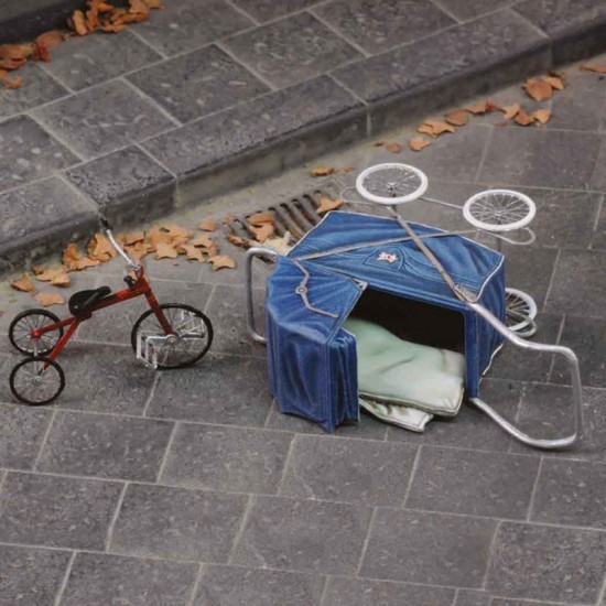 1/35 Pushchair & Tricycle