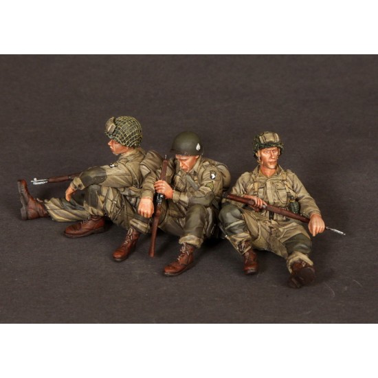 1/35 US Army Airbornes and Sgt. on Rest (3 figures)
