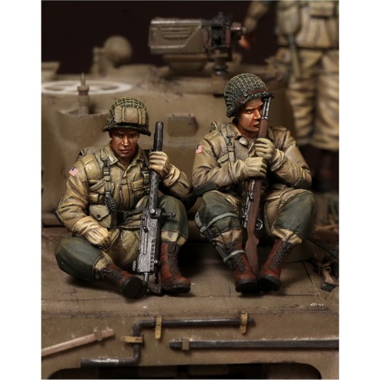 1/35 US Army Airborne Machine Gunner 30 caliber Team for Sherman (2 figures)