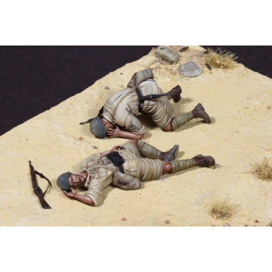 1/35 Wounded and Killed Italian Guastatori in North Africa (2 figures)