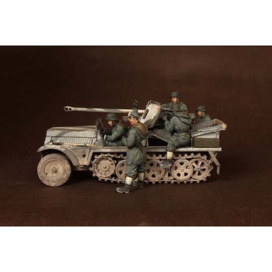 1/35 5cm Pak 38 (Sf) auf Zugkraftwagen 1t Crew for Dragon Kit #6719 (5 figures)