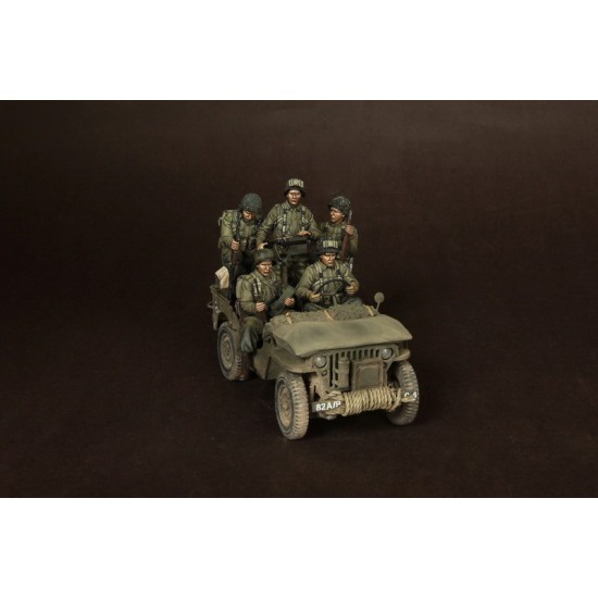 1/35 US Airbornes with Officer for Jeep, Normandy 1944 (5 figures)