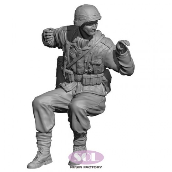 1/35 WWII German Sd.Kfz.251/22 Gunner