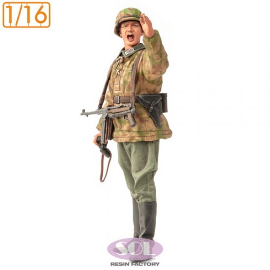 1/16 WWII German Field Artillery Commander