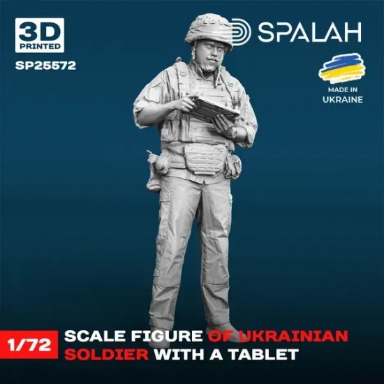 1/72 Ukrainian Soldier with a Tablet