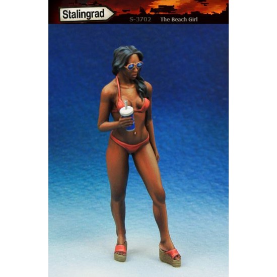 1/35 The Beach Girl - Standing (1 Figure)