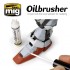 Oilbrusher - White (Oil paint with fine brush applicator) Oilbrusher - White (Oil paint with fine brush applicator)