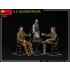 1/35 US Soldiers in Cafe (3 figures & accessories) 1/35 US Soldiers in Cafe (3 figures & accessories)