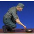 1/35 WWII German Cooking Soldier 1/35 WWII German Cooking Soldier