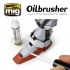 Oilbrusher - White (Oil paint with fine brush applicator)