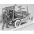 1/24 American Gasoline Loaders 1910s (2 figures)