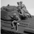1/35 Soviet Tank T-34-85 w/Riders (1 kit & 4 figures)