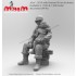 1/35 US GI with German Girl on His Knees - Kiss