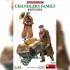 1/35 Refugees - Chandlers Family (2 figures w/luggage)