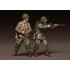 1/35 WWII 82st Airborne Sergeant and Radio Operator in Battle (2 figures)