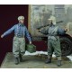 1/35 WWII Luftwaffe Ground Crew in Winter 1942-1945 (2 Figures)