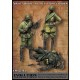 1/35 Soviet Soldiers and Fallen German Soldier